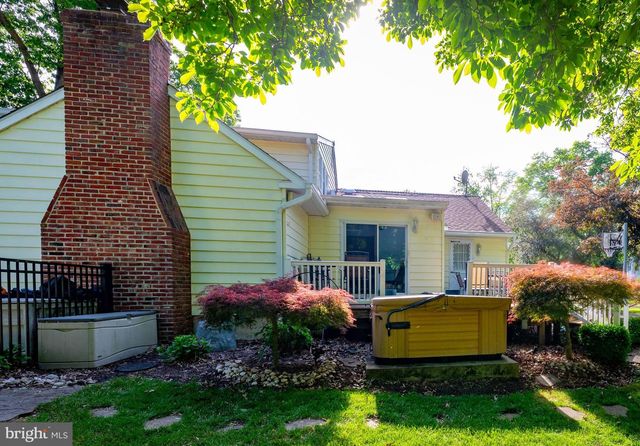 7 CARRIAGE WAY, Cinnaminson, NJ 08077