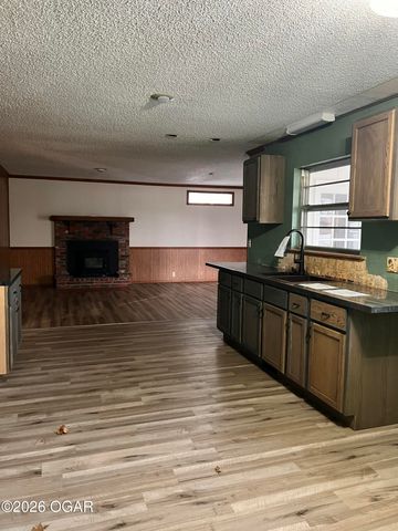 2419 S Ozark Avenue, Joplin, MO 64804