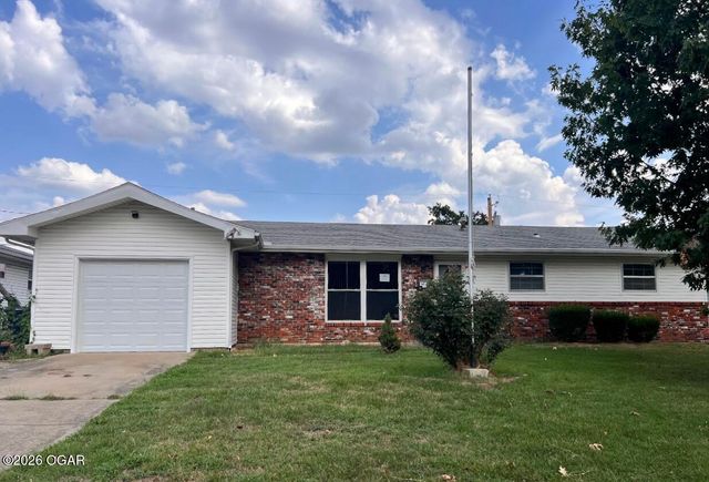 2419 S Ozark Avenue, Joplin, MO 64804