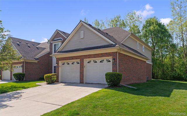 3522 Eagle Creek, Shelby Charter Township, MI 48317