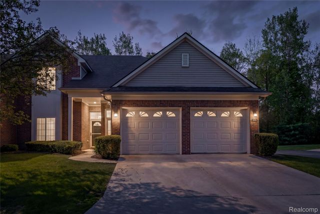 3522 Eagle Creek, Shelby Charter Township, MI 48317