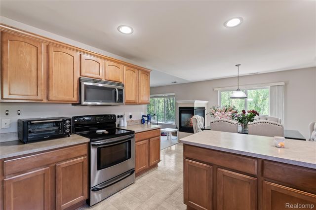 3522 Eagle Creek, Shelby Charter Township, MI 48317