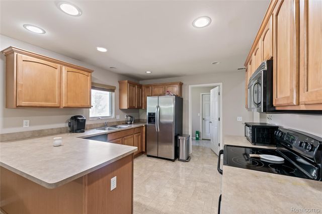 3522 Eagle Creek, Shelby Charter Township, MI 48317