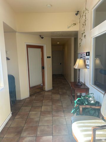 4752 W MONA LN, West Jordan, UT 84084