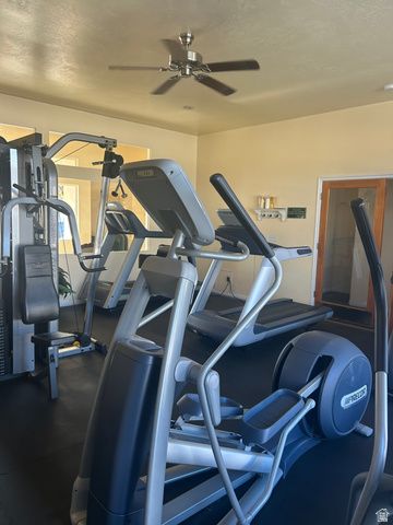 4752 W MONA LN, West Jordan, UT 84084