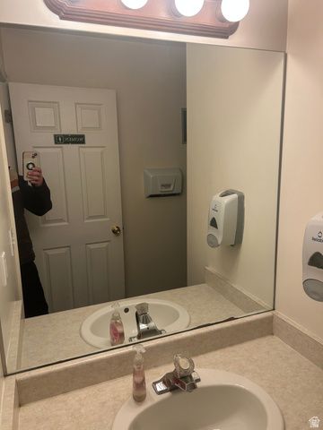 4752 W MONA LN, West Jordan, UT 84084