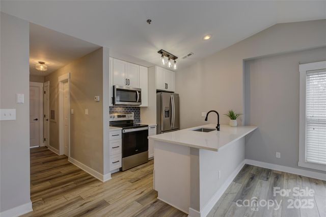 525 N Graham Street 3A, Charlotte, NC 28202