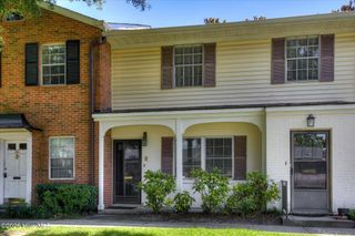 2846 Walton Way 23, Augusta, GA 30909