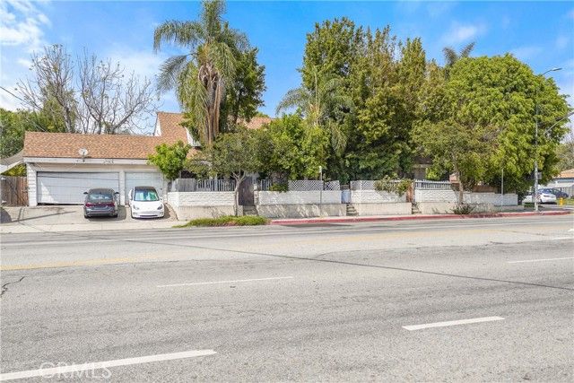 11667 Burbank, North Hollywood (los Angeles), CA 91601