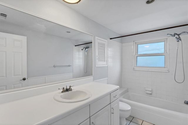 1102 FRUITLAND AVENUE, Bradenton, FL 34207