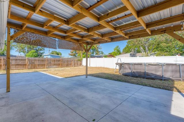 1102 FRUITLAND AVENUE, Bradenton, FL 34207