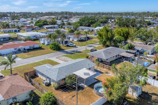 1102 FRUITLAND AVENUE, Bradenton, FL 34207