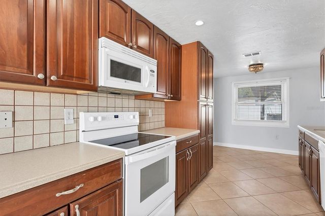 1102 FRUITLAND AVENUE, Bradenton, FL 34207