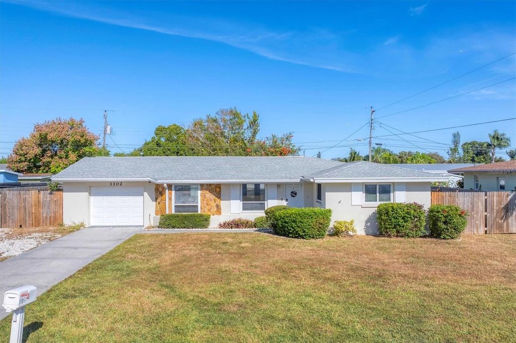 1102 FRUITLAND AVENUE, Bradenton, FL 34207