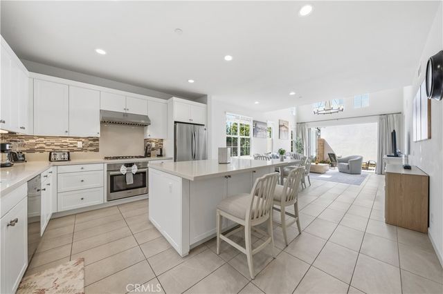 197 Augustine, Irvine, CA 92618