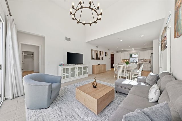 197 Augustine, Irvine, CA 92618