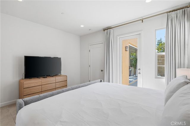 197 Augustine, Irvine, CA 92618