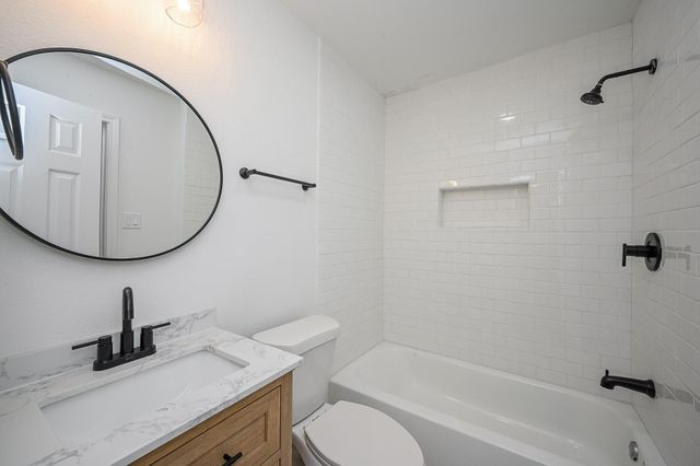4710 Hershe Street, Houston, TX 77020