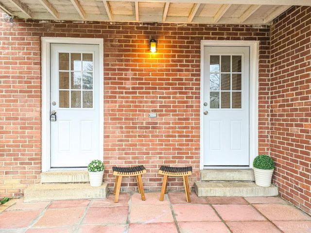 11 Ashby Street, Greenhills, OH 45218