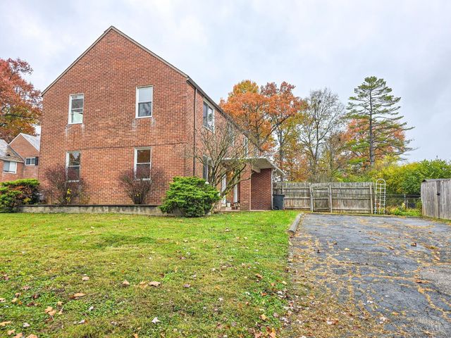 11 Ashby Street, Greenhills, OH 45218