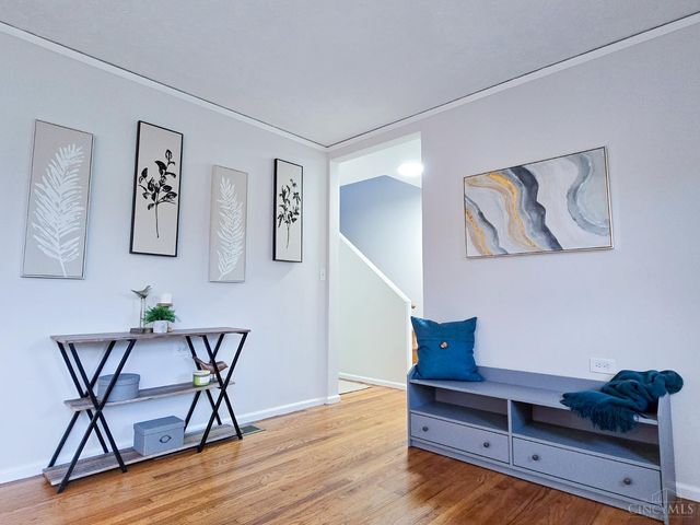 11 Ashby Street, Greenhills, OH 45218