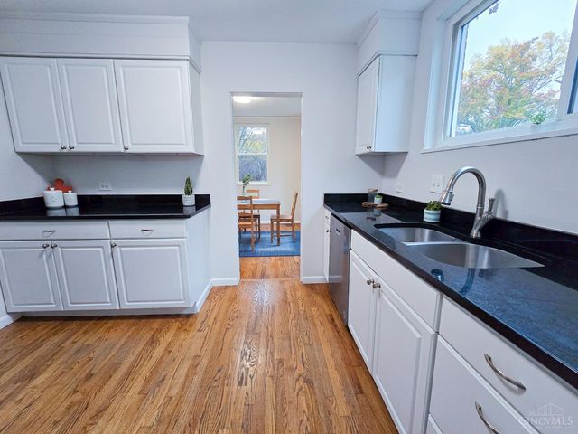 11 Ashby Street, Greenhills, OH 45218