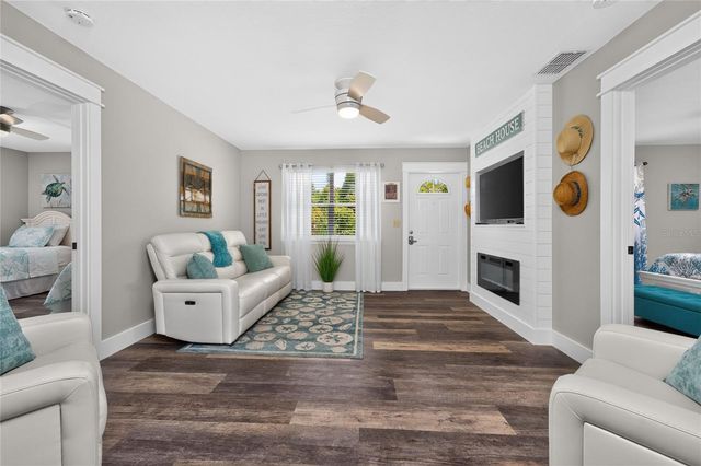 2015 KENDIS STREET, Port Charlotte, FL 33948