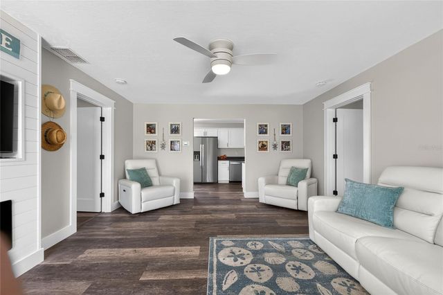 2015 KENDIS STREET, Port Charlotte, FL 33948