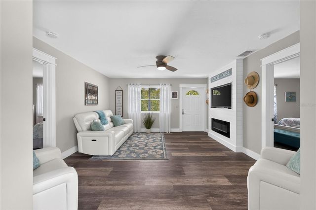 2015 KENDIS STREET, Port Charlotte, FL 33948