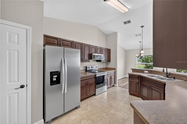 7 WILLOW RUN DRIVE, Ocala, FL 34472