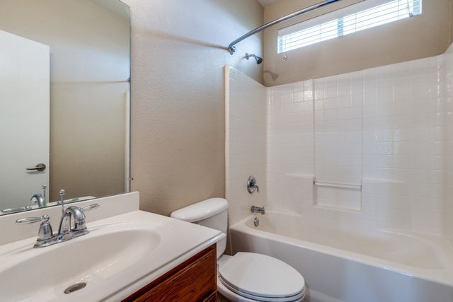 2228 Stonebrook Lane, Mesquite, TX 75181