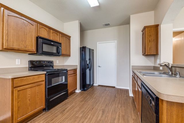 2228 Stonebrook Lane, Mesquite, TX 75181