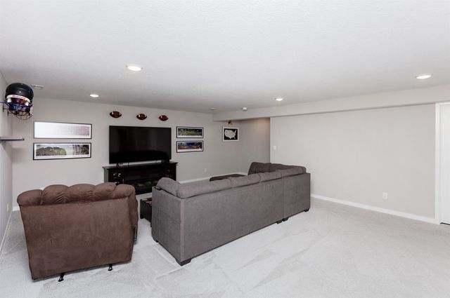 429 Wicker Drive, Huxley, IA 50124