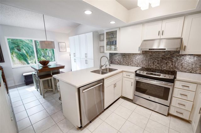 1613 ST CATHERINE DRIVE E, Dunedin, FL 34698