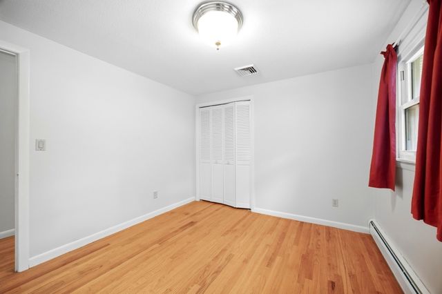 2 Drake Lane, Holyoke, MA 01040