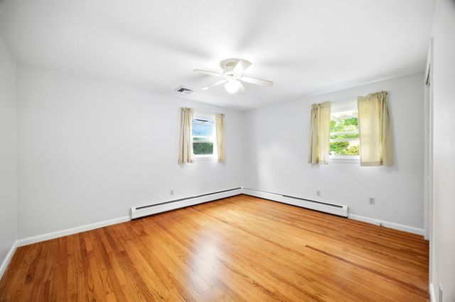 2 Drake Lane, Holyoke, MA 01040