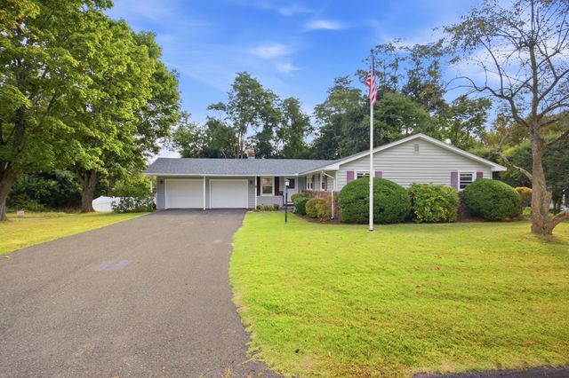 2 Drake Lane, Holyoke, MA 01040