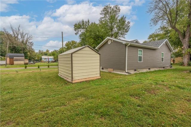 1723 S Park Avenue, Sedalia, MO 65301
