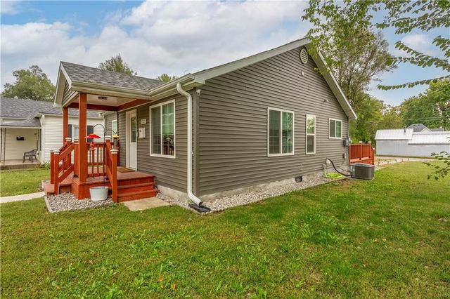 1723 S Park Avenue, Sedalia, MO 65301