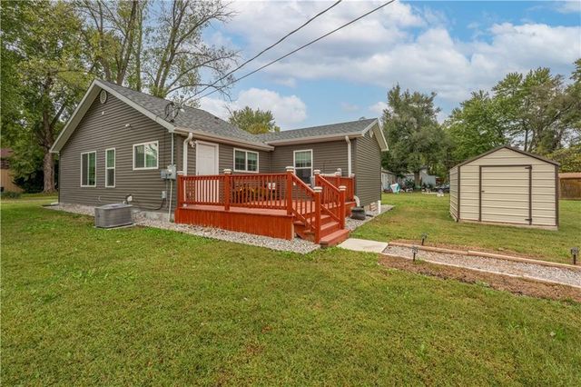 1723 S Park Avenue, Sedalia, MO 65301