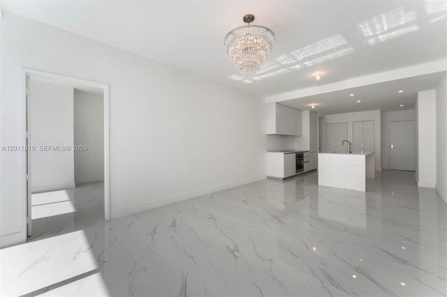 700 NE 24 2504, Miami, FL 33137