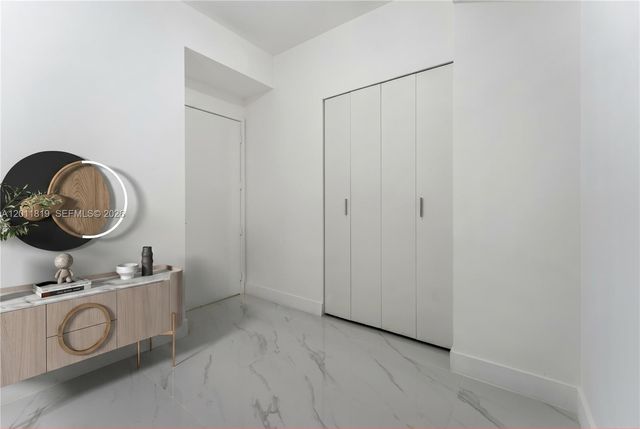 700 NE 24 2504, Miami, FL 33137