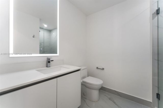 700 NE 24 2504, Miami, FL 33137