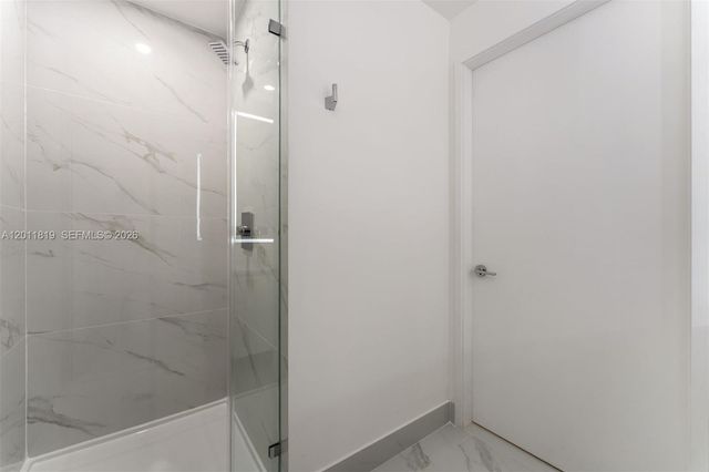 700 NE 24 2504, Miami, FL 33137