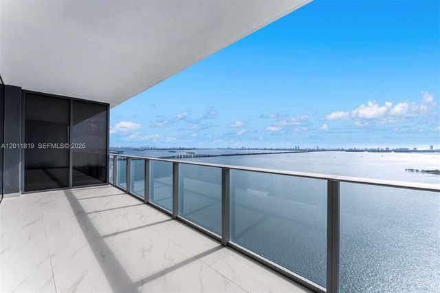 700 NE 24 2504, Miami, FL 33137