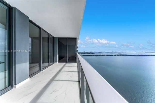 700 NE 24 2504, Miami, FL 33137