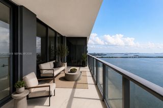 700 NE 24 2504, Miami, FL 33137
