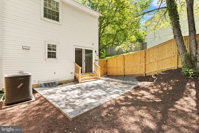 8581 CHESTER GROVE CT, Springfield, VA 22153