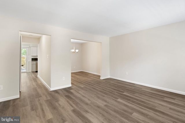 8581 CHESTER GROVE CT, Springfield, VA 22153