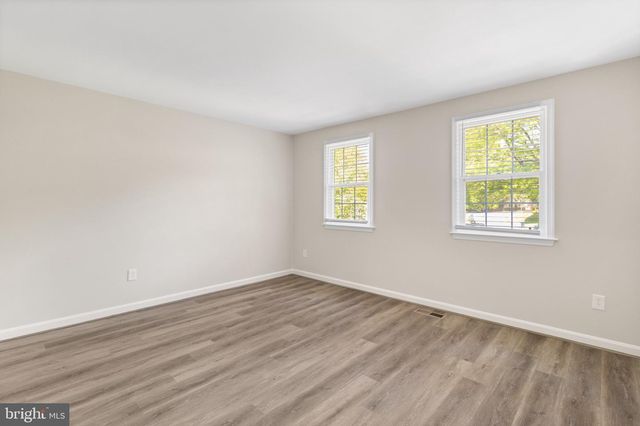 8581 CHESTER GROVE CT, Springfield, VA 22153